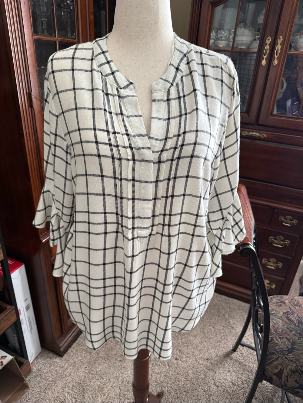 Vince Camuto White Tunic with Black Windowpane Plaid